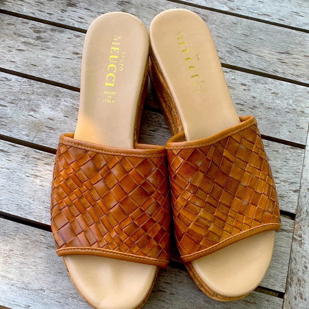 Sesto Meucci cork and brown leather platform sandals. Size 9